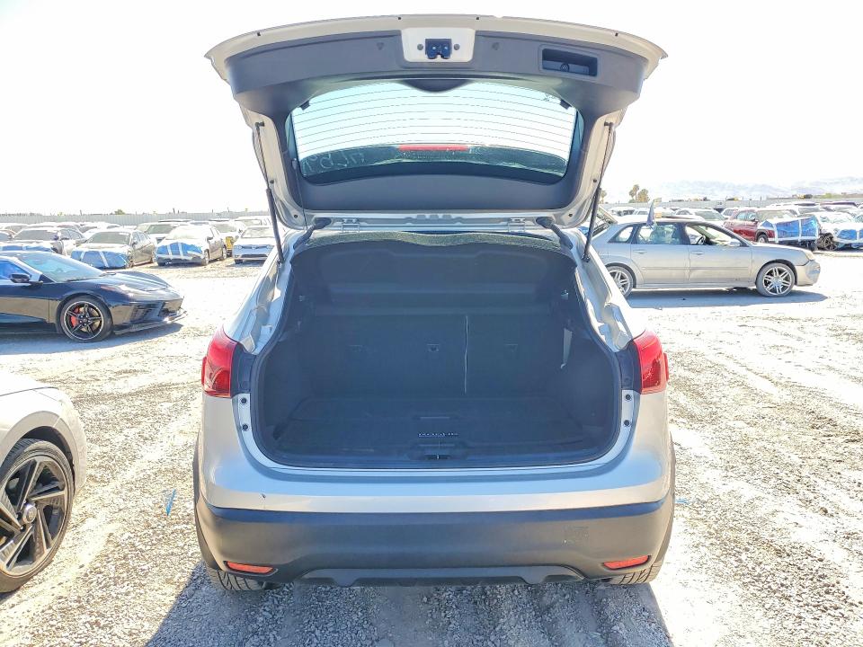 2018 Nissan Rogue Sport მანქანა იყიდება აუქციონზე, vin: JN1BJ1CP4JW108904, აუქციონის ნომერი: 63236656