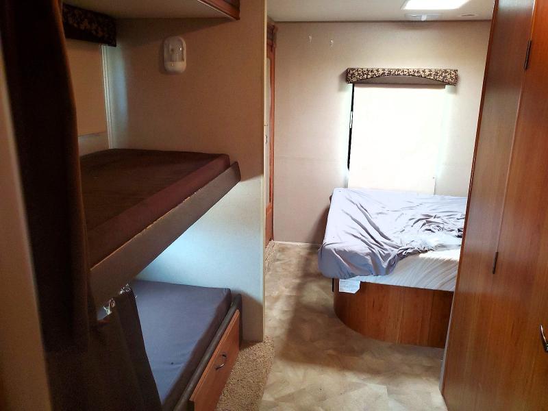 Продаж на аукціоні авто 2015 Jayco Redhawk, vin: 1FDXE4FS6FDA29743, номер лоту: 64495446