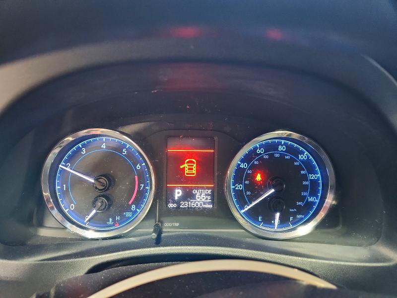 65351056 :رقم المزاد ، 2T1BURHE3JC975391 vin ، 2018 Toyota Corolla مزاد بيع