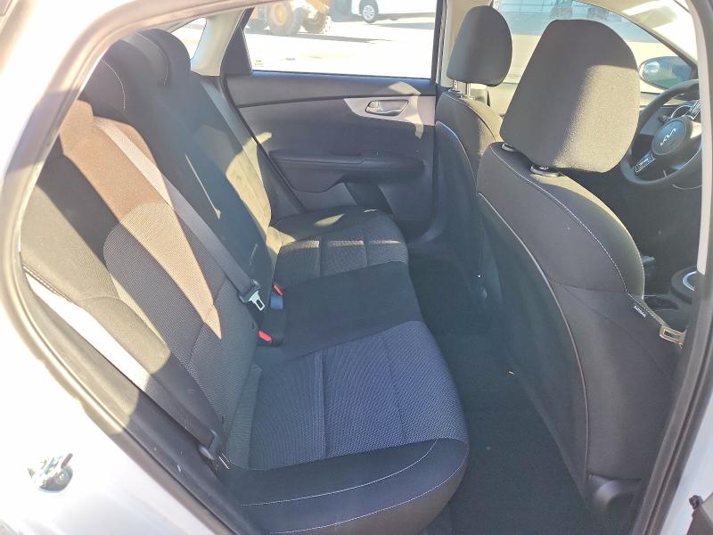 63422246 :رقم المزاد ، 3KPF24AD9NE503960 vin ، 2022 Kia Forte مزاد بيع