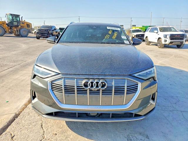 Aukcja sprzedaży 2019 Audi E-tron, vin: WA1VAAGE3KB007357, numer aukcji: 63803976