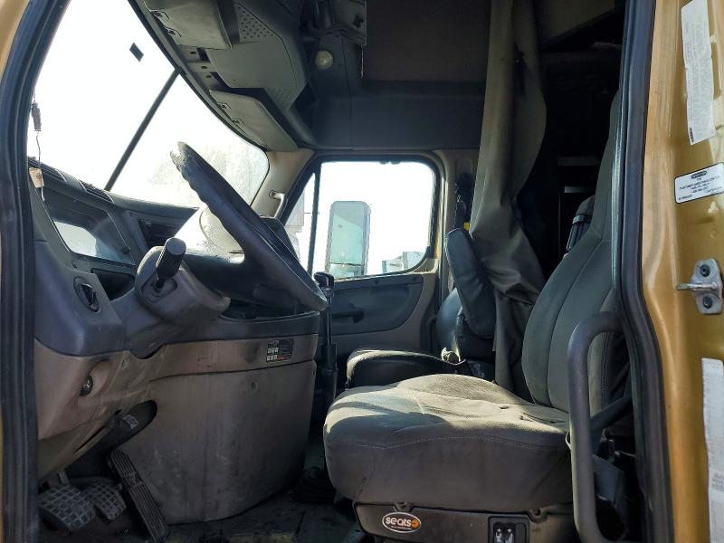 Продажа на аукционе авто 2016 Freightliner Cascadia 125, vin: 3AKJGLD50GSGU5389, номер лота: 63785216