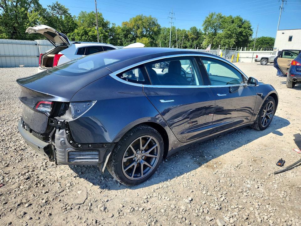 Продажа на аукционе авто 2018 Tesla Model 3, vin: 5YJ3E1EA0JF019043, номер лота: 62487516