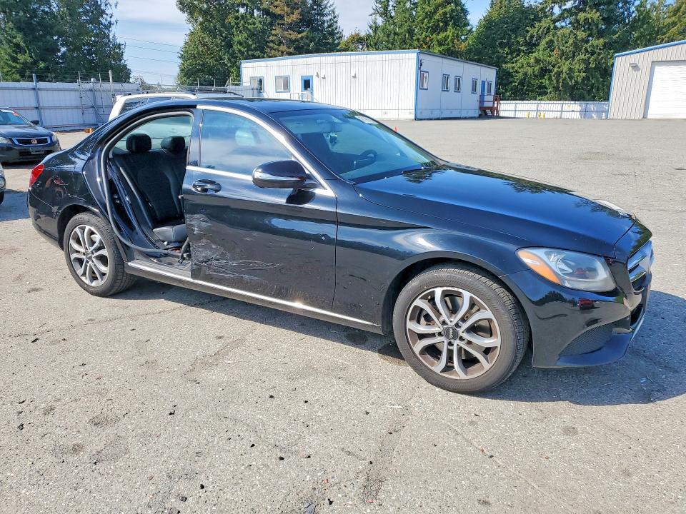67199786 :رقم المزاد ، 55SWF4KB6FU023693 vin ، 2015 Mercedes-benz C مزاد بيع