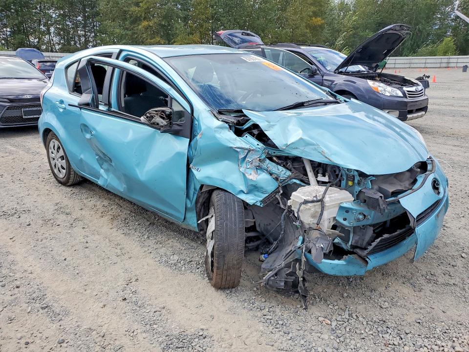Продажа на аукционе авто 2014 Toyota Prius C, vin: JTDKDTB34E1077767, номер лота: 67001836