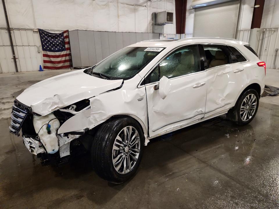 63694096 :رقم المزاد ، 1GYKNERS9HZ130744 vin ، 2017 Cadillac Xt5 مزاد بيع