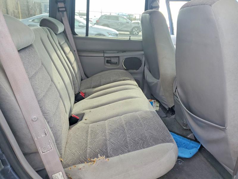 64715266 :رقم المزاد ، 1FMZU63E8YUB38827 vin ، 2000 Ford Explorer مزاد بيع