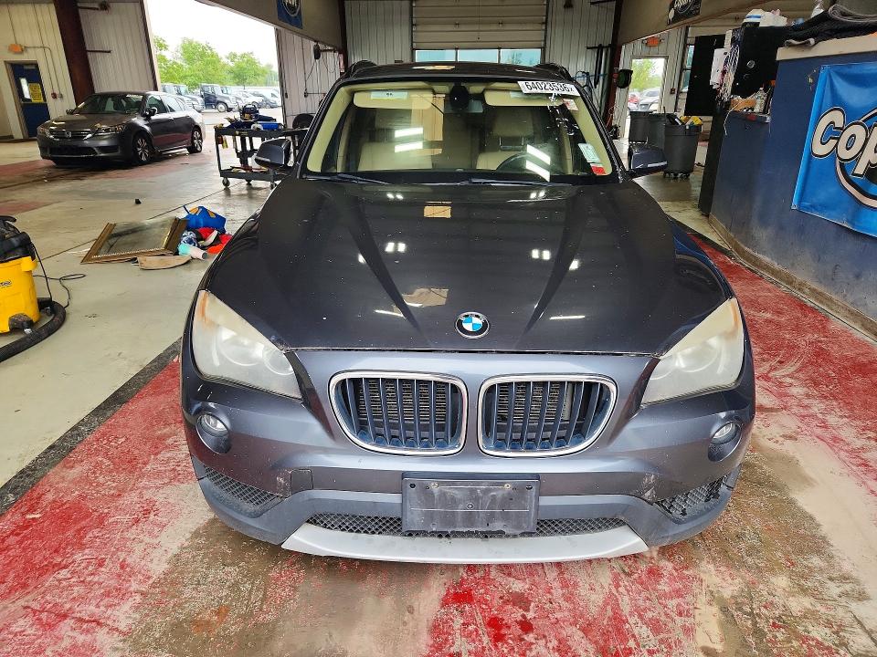 2013 Bmw X1 მანქანა იყიდება აუქციონზე, vin: WBAVL1C54DVR83099, აუქციონის ნომერი: 64023536
