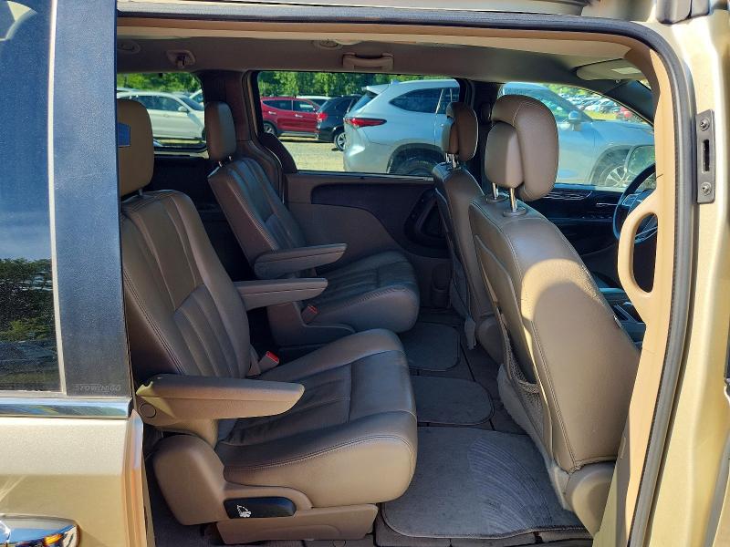63452516 :رقم المزاد ، 2A4RR8DG9BR799170 vin ، 2011 Chrysler Town & Country مزاد بيع