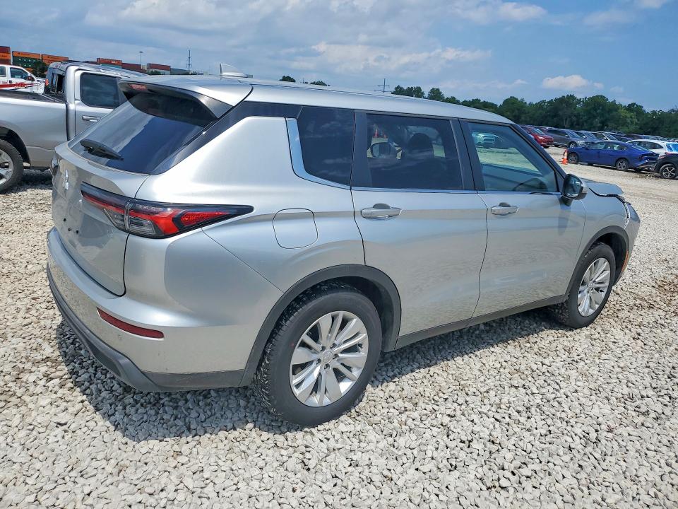 2026 Mitsubishi Outlander მანქანა იყიდება აუქციონზე, vin: JA4J3UAB5TZ024811, აუქციონის ნომერი: 63361386