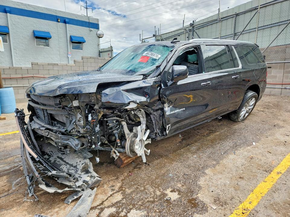 66236976 :رقم المزاد ، 1GNSKGKL7MR358191 vin ، 2021 Chevrolet Suburban مزاد بيع