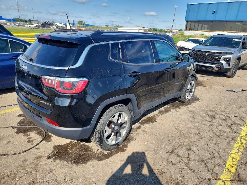 65224516 :رقم المزاد ، 3C4NJDCBXKT673195 vin ، 2019 Jeep Compass مزاد بيع