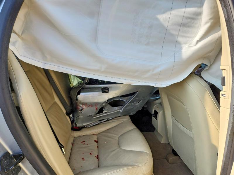 2013 Volvo Xc60 მანქანა იყიდება აუქციონზე, vin: YV4952DL4D2412387, აუქციონის ნომერი: 65700556