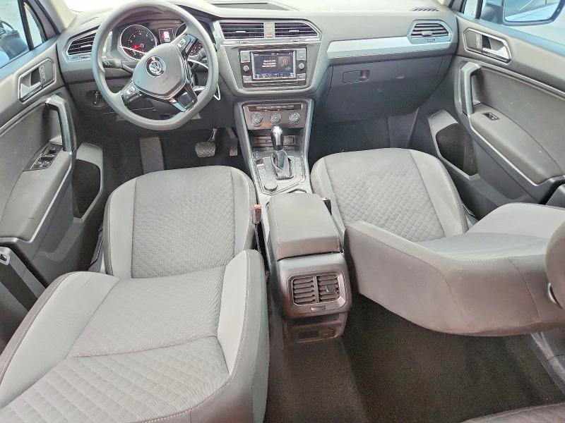 Продаж на аукціоні авто 2018 Volkswagen Tiguan, vin: 3VV0B7AX6JM105611, номер лоту: 63810936
