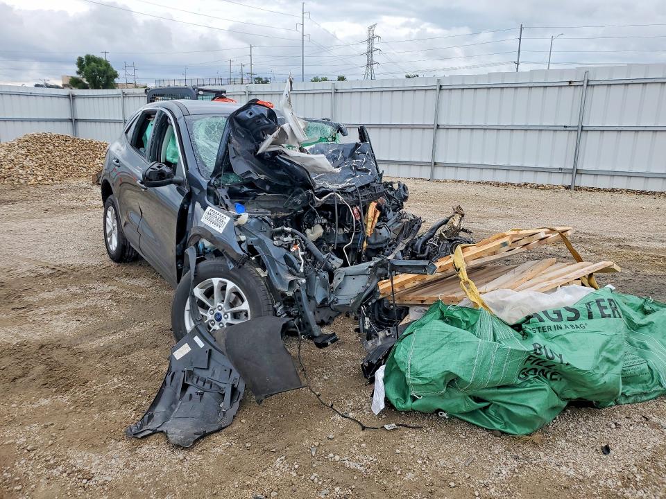 2022 Ford Escape მანქანა იყიდება აუქციონზე, vin: 1FMCU9G69NUB57179, აუქციონის ნომერი: 65005886