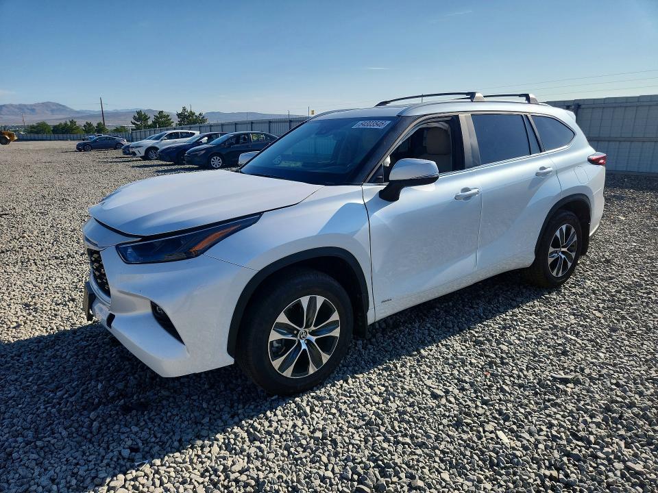2025 Toyota Highlander Hybrid მანქანა იყიდება აუქციონზე, vin: 5TDKBRCH5SS656381, აუქციონის ნომერი: 64303546