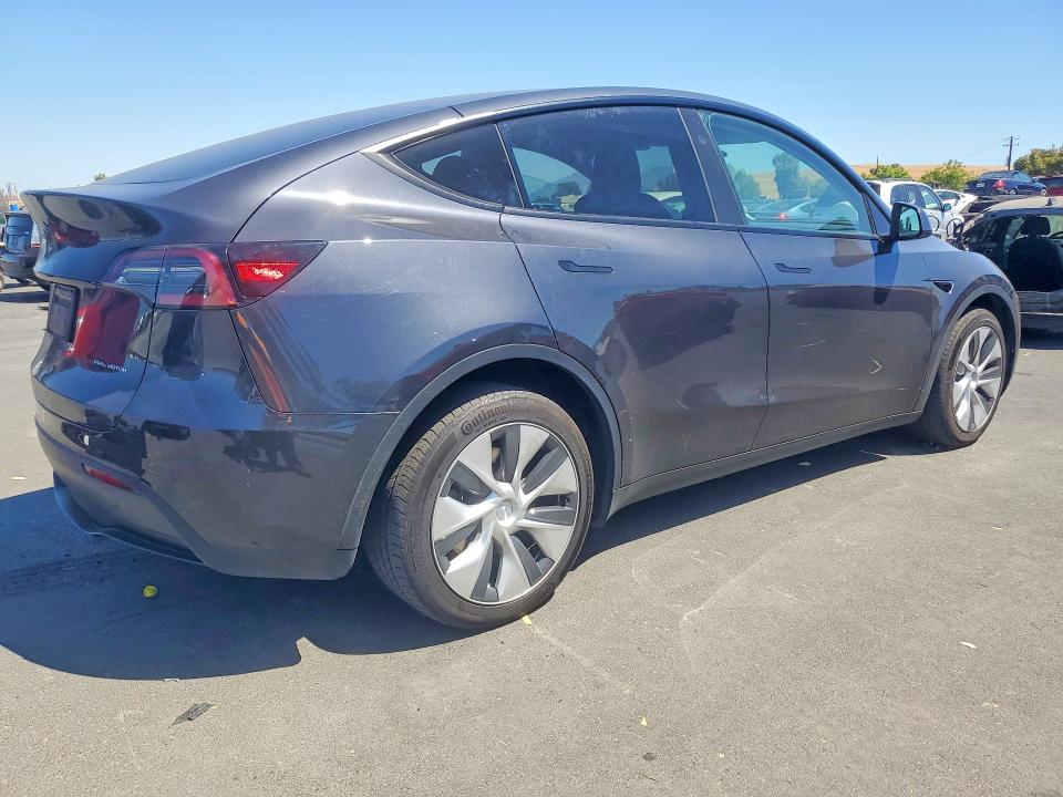 Продажа на аукционе авто 2024 Tesla Model Y, vin: 7SAYGDEEXRF025256, номер лота: 63736646