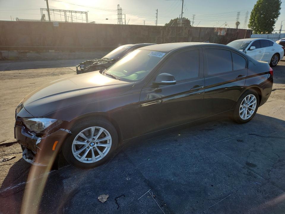 Продаж на аукціоні авто 2017 Bmw 320, vin: WBA8A9C54HK620181, номер лоту: 64302016