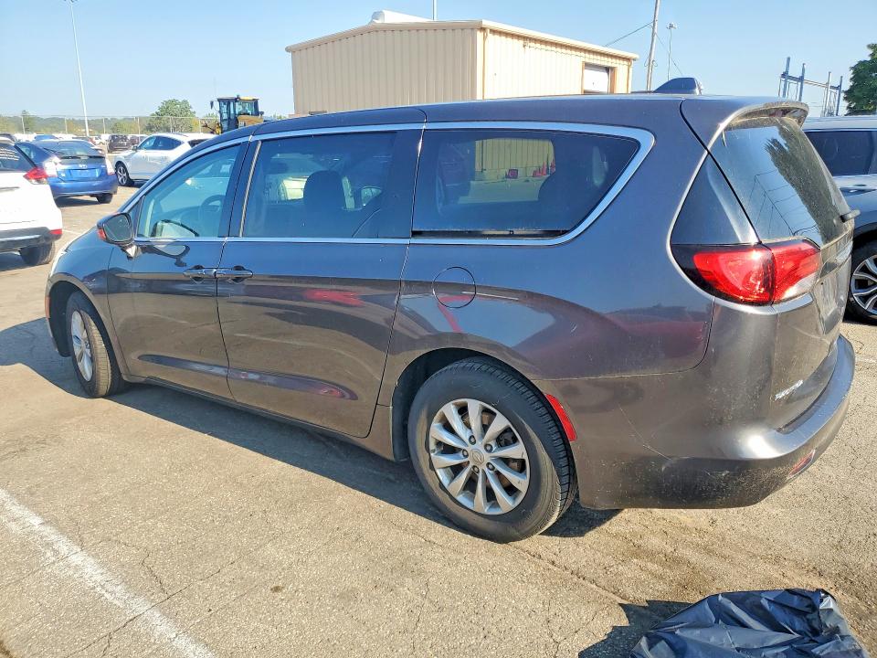 66194926 :رقم المزاد ، 2C4RC1DG6HR676806 vin ، 2017 Chrysler Pacifica مزاد بيع