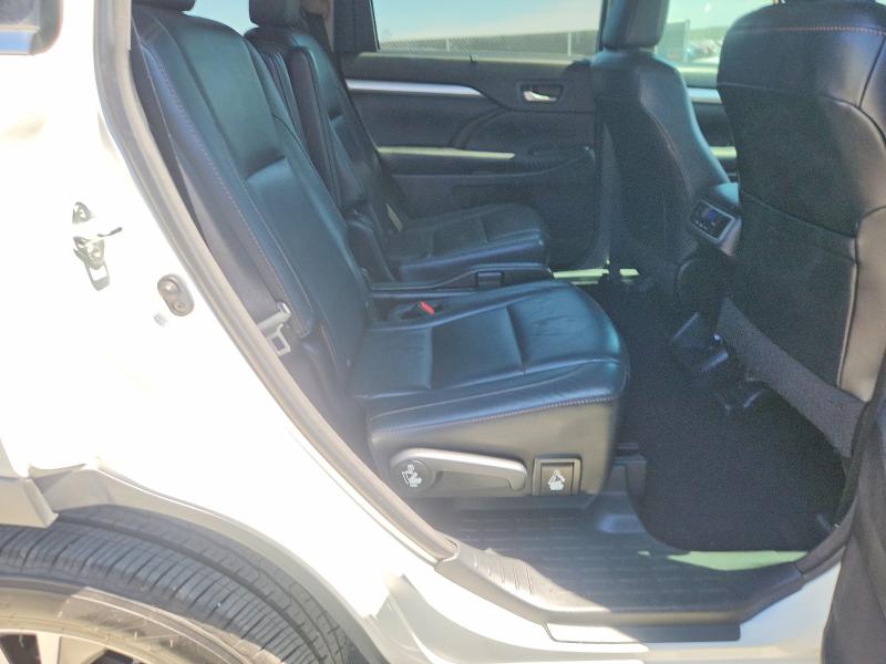 Продажа на аукционе авто 2016 Toyota Highlander, vin: 5TDJKRFH4GS254222, номер лота: 66387786