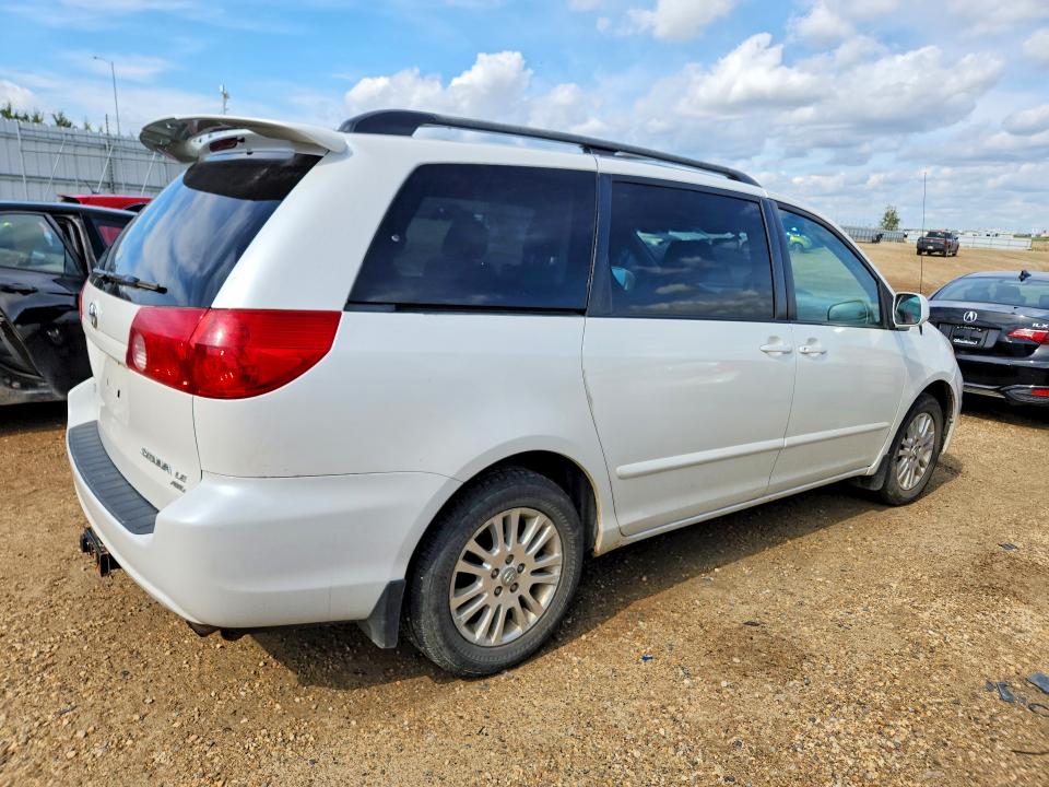 65381096 :رقم المزاد ، 5TDBK23C77S000587 vin ، 2007 Toyota Sienna مزاد بيع