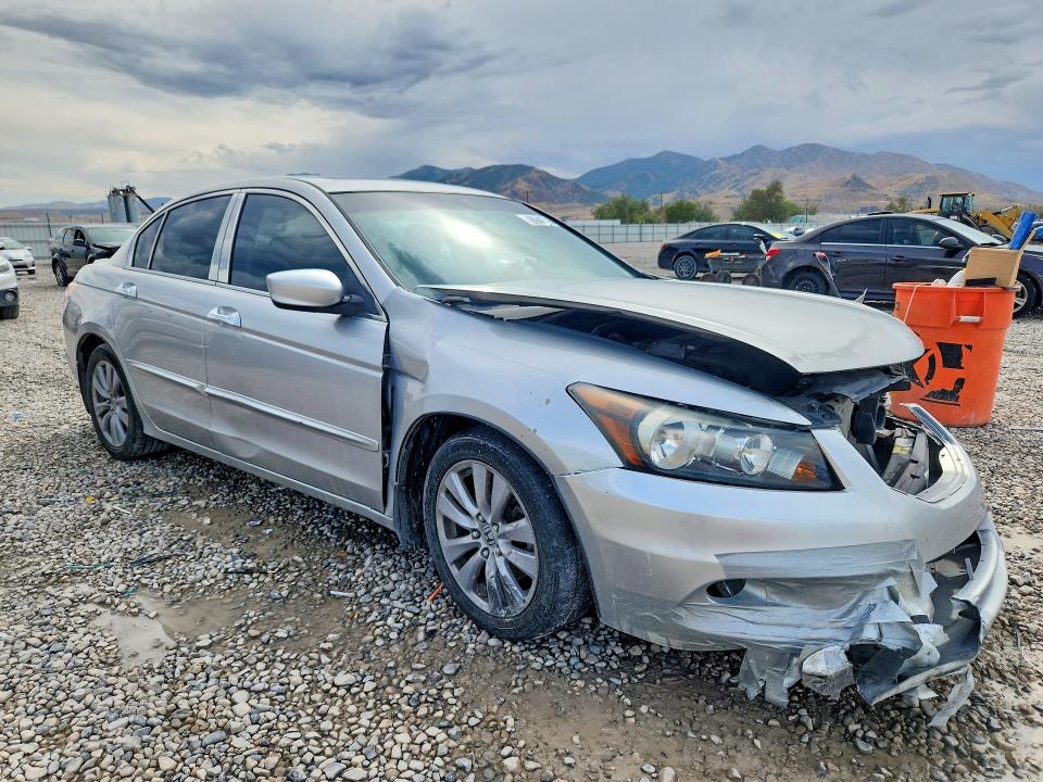 66946126 :رقم المزاد ، 1HGCP3F77BA026589 vin ، 2011 Honda Accord مزاد بيع