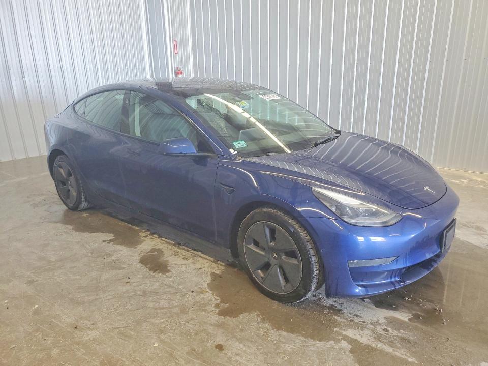 2022 Tesla Model 3 მანქანა იყიდება აუქციონზე, vin: 5YJ3E1EA3NF371538, აუქციონის ნომერი: 64410926