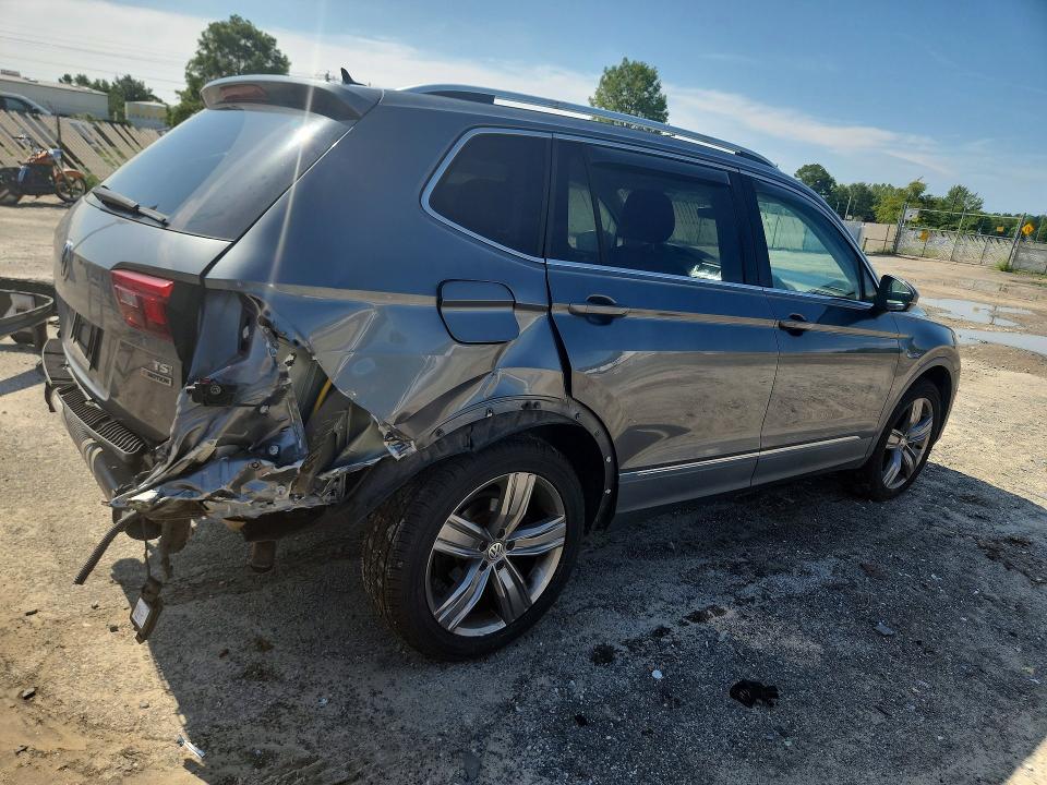 63855186 :رقم المزاد ، 3VV4B7AX7JM003557 vin ، 2018 Volkswagen Tiguan مزاد بيع