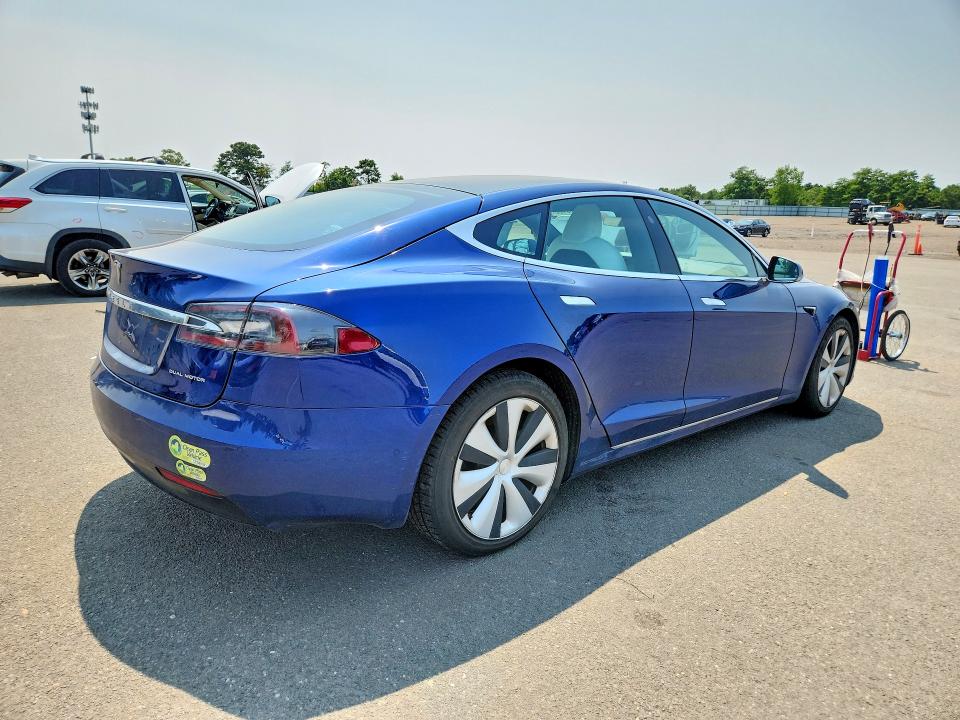 64539106 :رقم المزاد ، 5YJSA1E28LF369863 vin ، 2020 Tesla Model S مزاد بيع