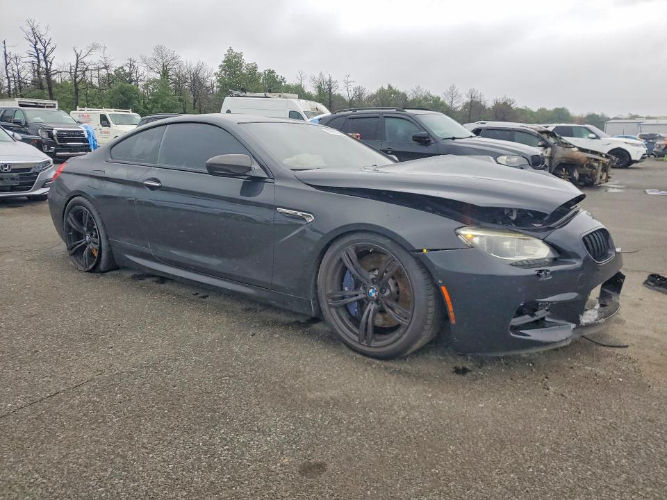 65862156 :رقم المزاد ، WBSLX9C5XFD160689 vin ، 2015 Bmw M6 مزاد بيع