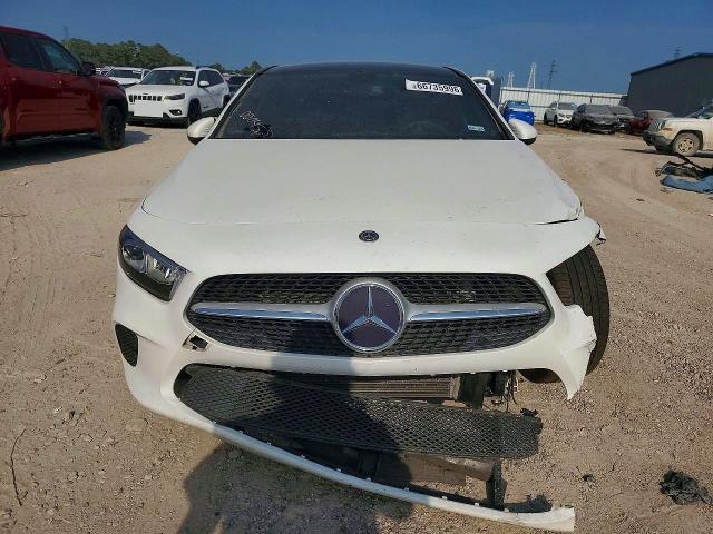 Продажа на аукционе авто 2019 Mercedes-benz A, vin: WDD3G4EBXKW000457, номер лота: 66735996