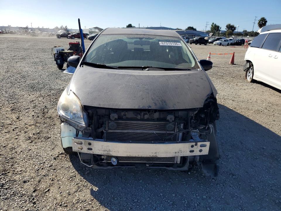 2014 Toyota Prius Plug-in Hybrid მანქანა იყიდება აუქციონზე, vin: JTDKN3DP4E3056807, აუქციონის ნომერი: 67319106