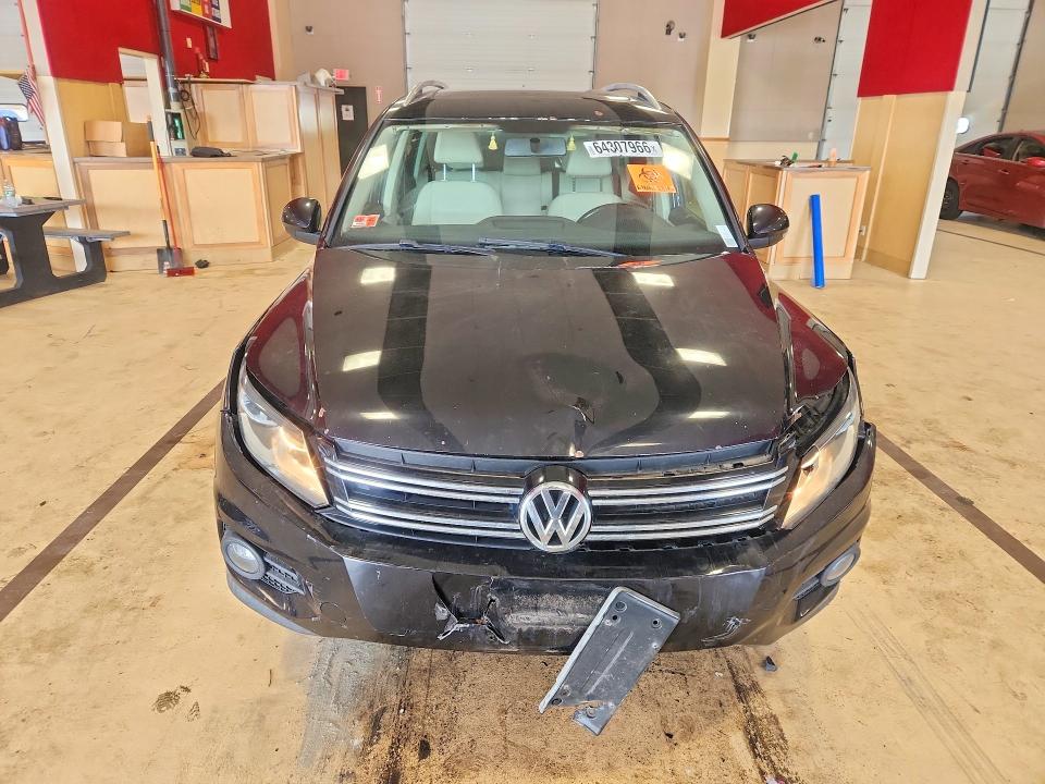 64307966 :رقم المزاد ، WVGBV3AX1DW562415 vin ، 2013 Volkswagen Tiguan مزاد بيع