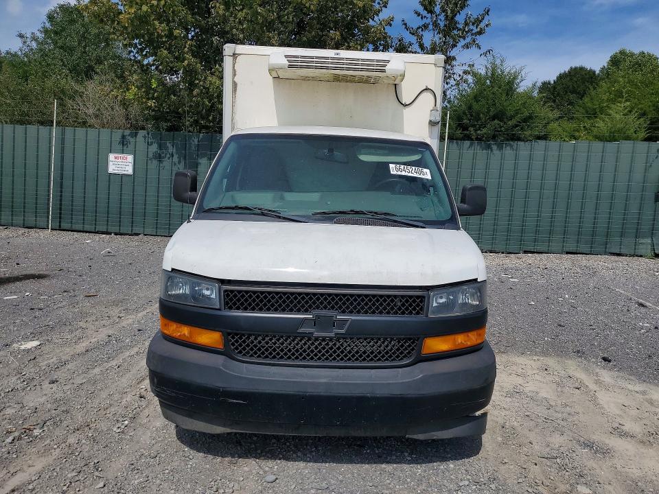 66452406 :رقم المزاد ، 1GB0GRFP9J1341160 vin ، 2018 Chevrolet Express مزاد بيع