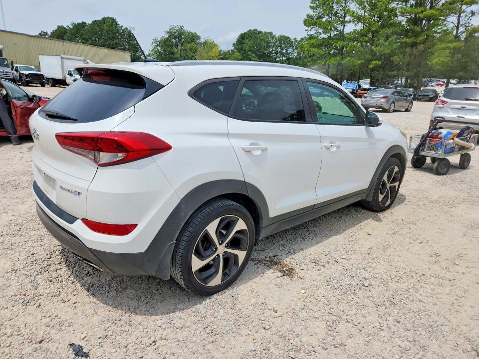 Продажа на аукционе авто 2016 Hyundai Tucson, vin: KM8J33A29GU181210, номер лота: 63747206