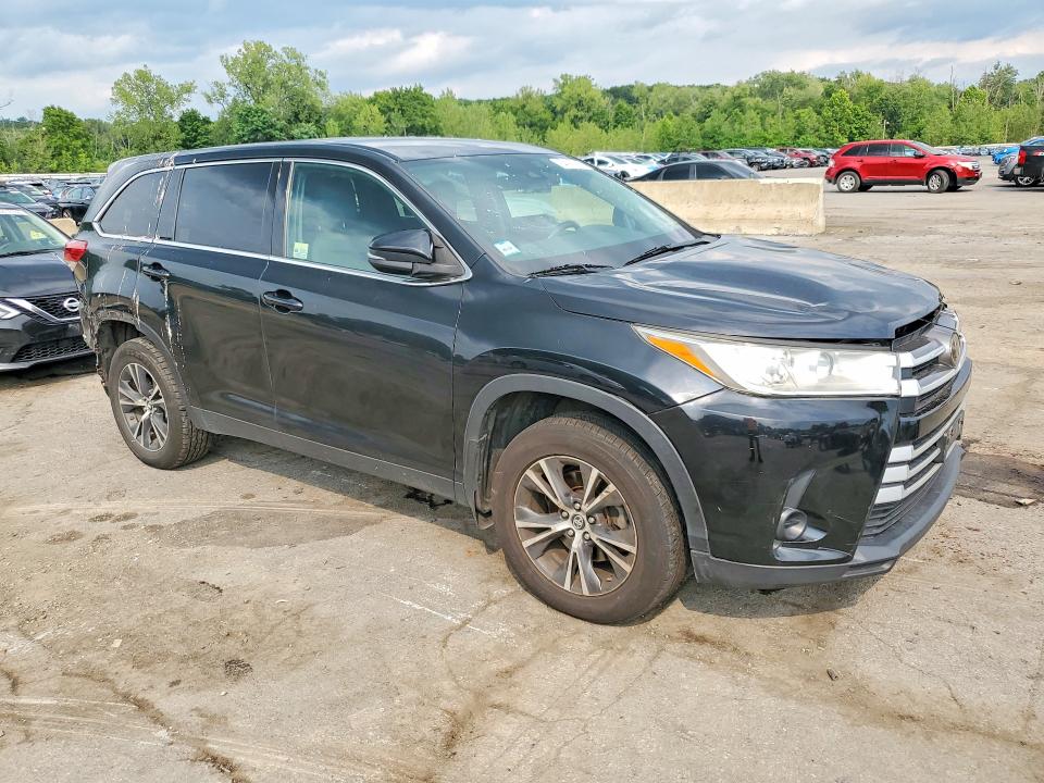 Продаж на аукціоні авто 2019 Toyota Highlander, vin: 5TDBZRFH9KS963107, номер лоту: 64765916