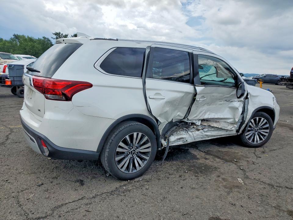 Продажа на аукционе авто 2020 Mitsubishi Outlander, vin: JA4AZ3A35LZ031095, номер лота: 63157206