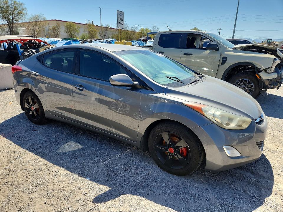 2013 Hyundai Elantra მანქანა იყიდება აუქციონზე, vin: 5NPDH4AE3DH393397, აუქციონის ნომერი: 64135056