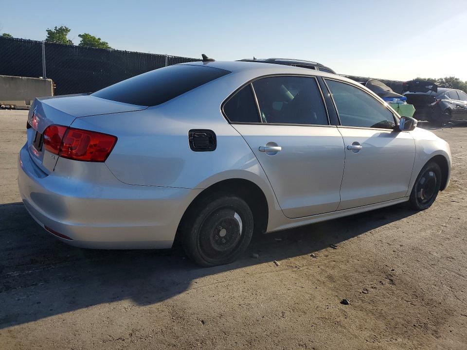 65405116 :رقم المزاد ، 3VWD07AJ9EM239775 vin ، 2014 Volkswagen Jetta مزاد بيع