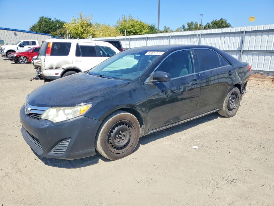 63604516 :رقم المزاد ، 4T4BF1FK2ER368042 vin ، 2014 Toyota Camry مزاد بيع