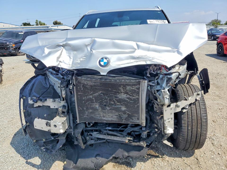 64579726 :رقم المزاد ، 5UXKR0C50H0U54782 vin ، 2017 Bmw X5 مزاد بيع