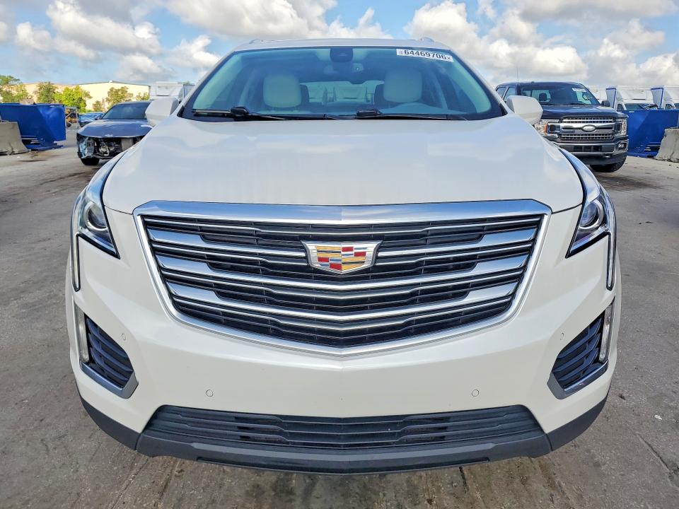 64469706 :رقم المزاد ، 1GYKNBRS2HZ201927 vin ، 2017 Cadillac Xt5 مزاد بيع