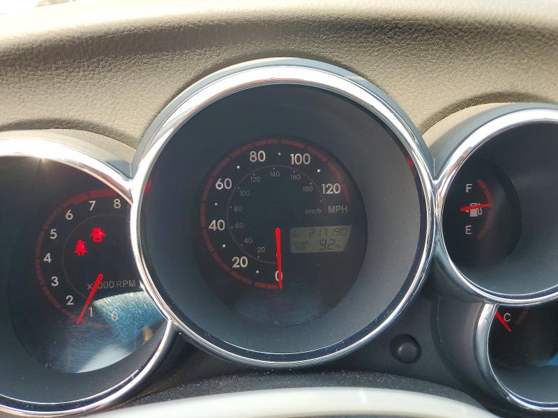 2006 Toyota Matrix მანქანა იყიდება აუქციონზე, vin: 2T1KR32E06C585816, აუქციონის ნომერი: 64452406