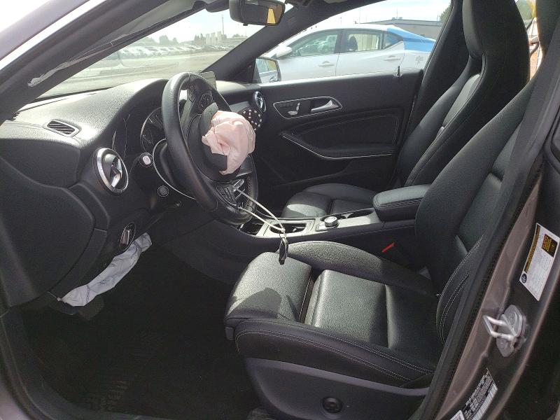 67061396 :رقم المزاد ، WDDSJ4EB9JN598302 vin ، 2018 Mercedes-benz Cla مزاد بيع