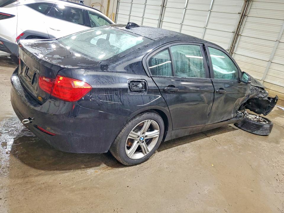 62231226 :رقم المزاد ، WBA3C1C59EK116145 vin ، 2014 Bmw 328 مزاد بيع