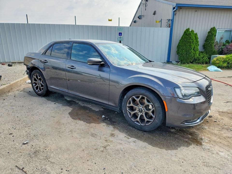 64644656 :رقم المزاد ، 2C3CCAGG2GH253389 vin ، 2016 Chrysler 300 مزاد بيع