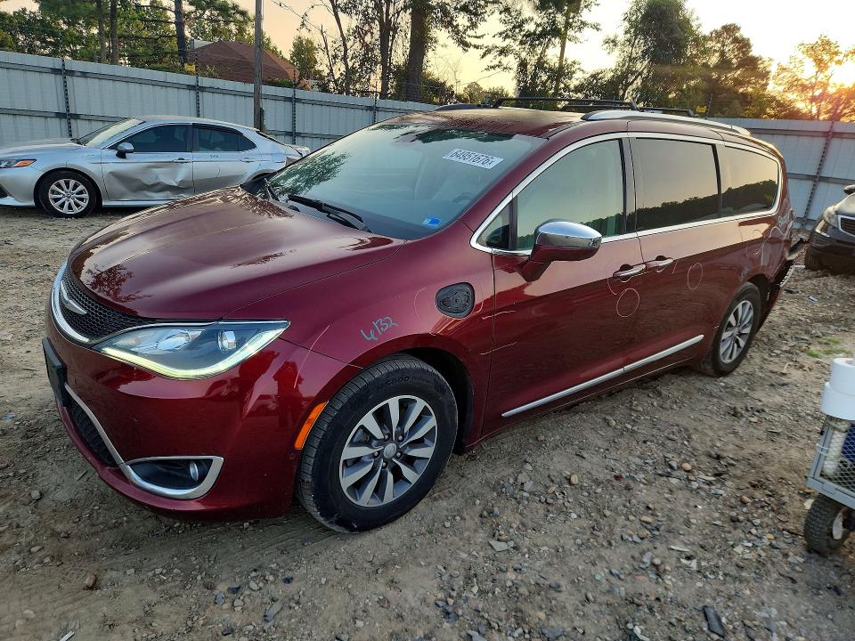 Auction sale of the 2020 Chrysler Pacifica, vin: 2C4RC1N78LR146778, lot number: 64951676