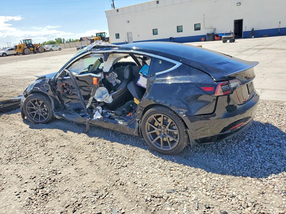 Продажа на аукционе авто 2018 Tesla Model 3, vin: 5YJ3E1EA8JF062691, номер лота: 65656546