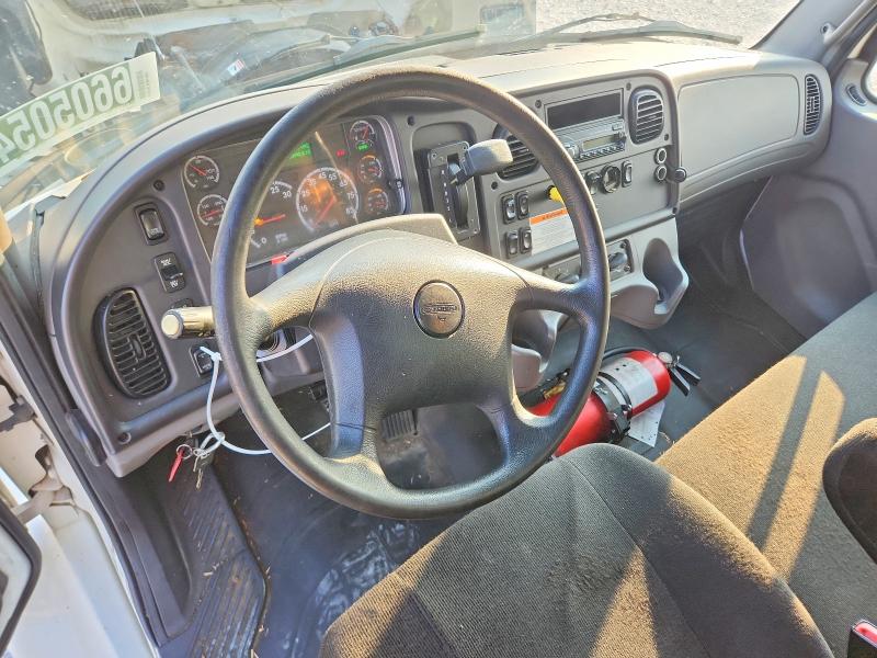 Продажа на аукционе авто 2016 Frht - Freightliner M2, vin: 1FVACXDT8GHHH8988, номер лота: 66050546