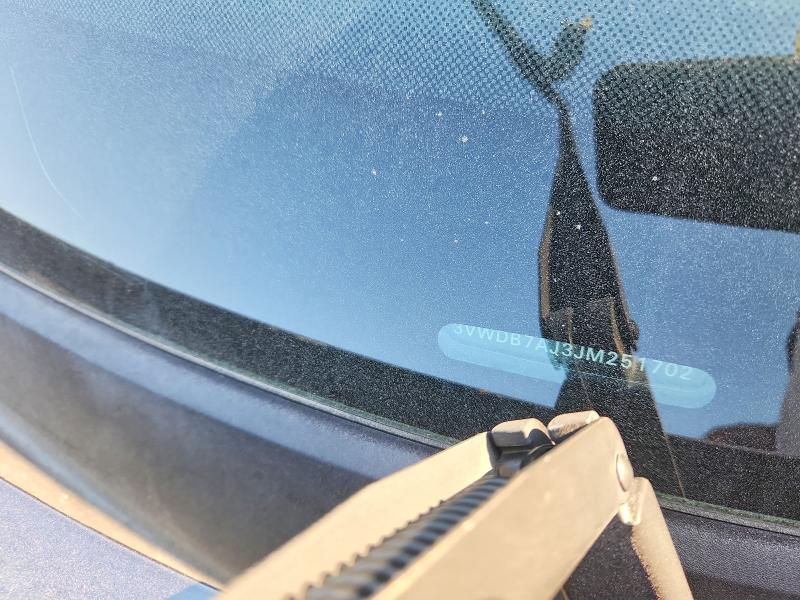 2018 Volkswagen Jetta მანქანა იყიდება აუქციონზე, vin: 3VWDB7AJ3JM251702, აუქციონის ნომერი: 64621896